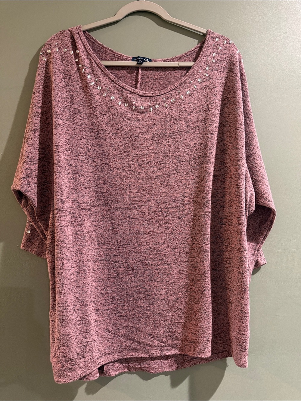 Embellished Scoop-Neck Pullover Sweatshirt in Dusty Pink